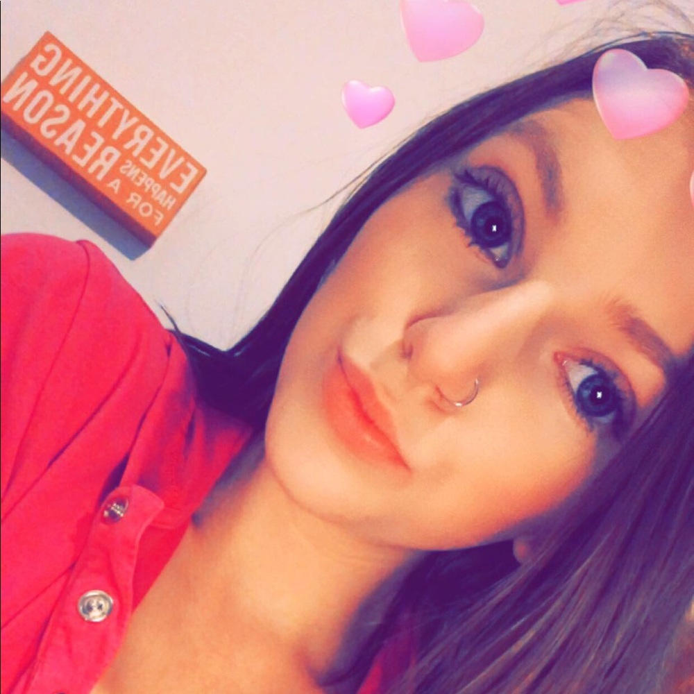 Meet your Posher, Abi